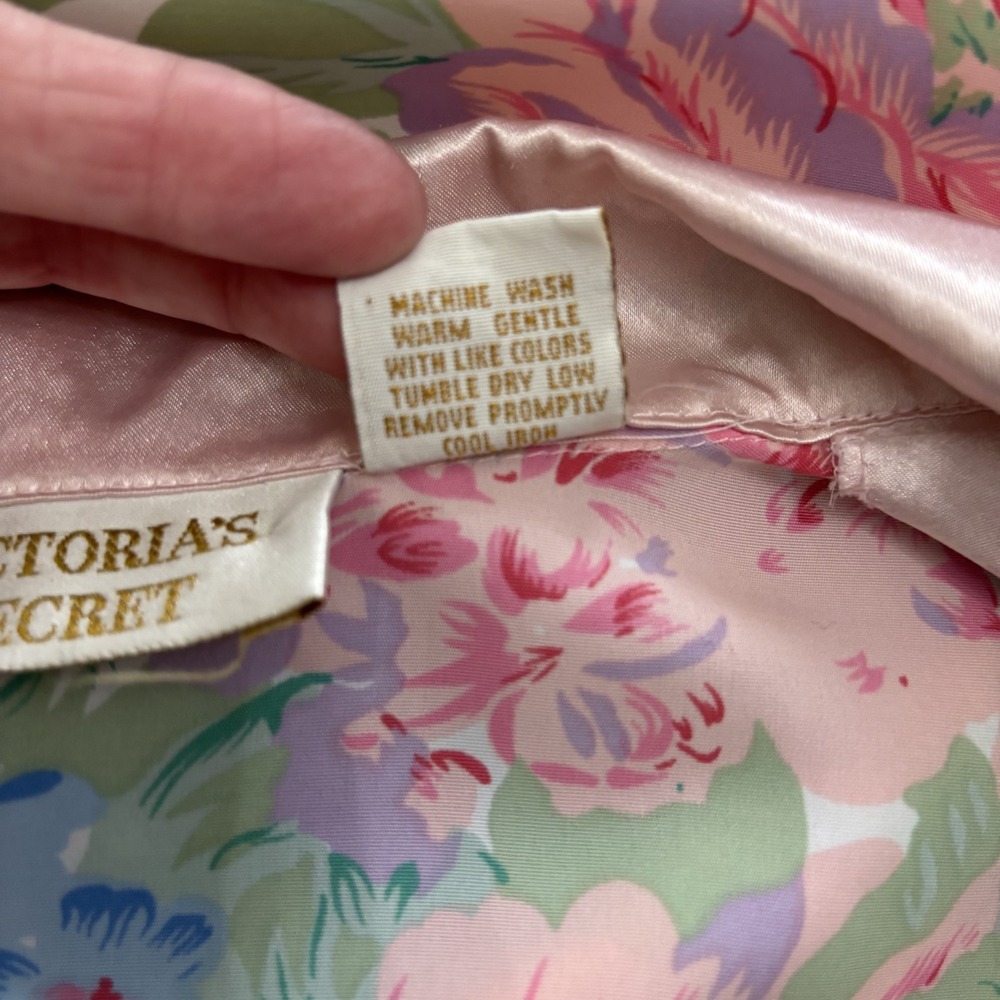 Victorias Secret Gold Label Robe Womens Medium Pink Satin Floral Double Breasted - Picture 9 of 12